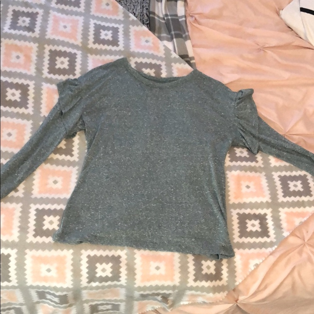 Teal long sleeves shirt w/ ruffles